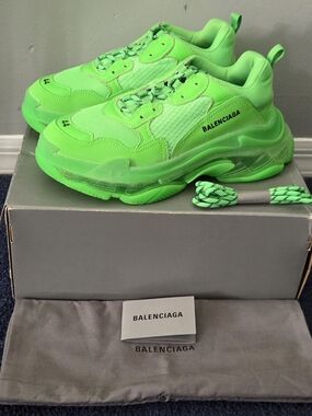Balenciaga Triple S Green. Size 11 (44) . Excellent Condition